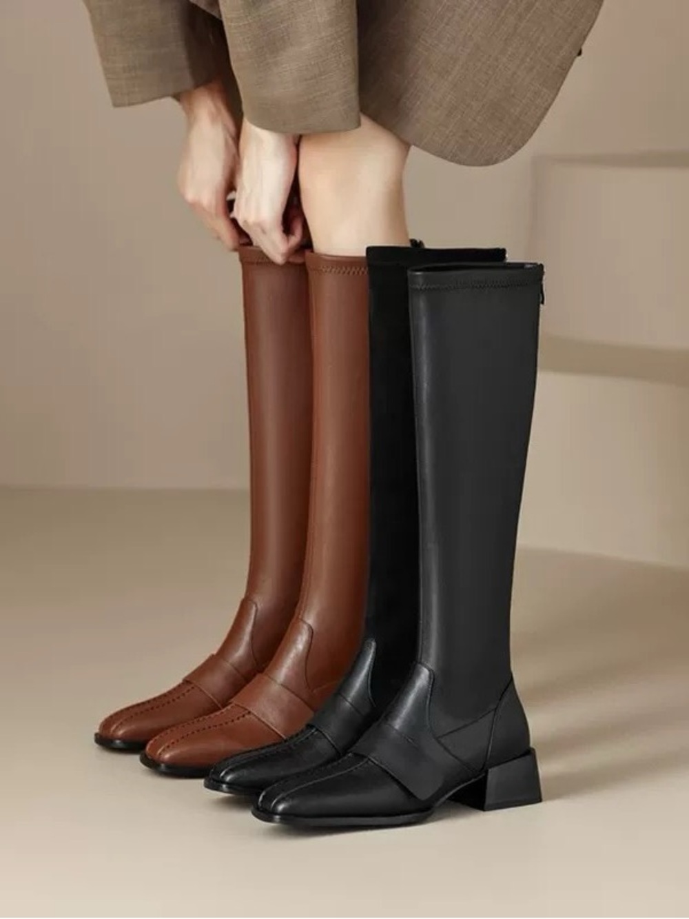 Black Women's Knee-High Boots
